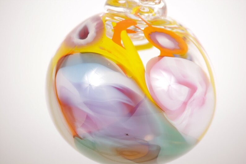 110268 Medium Hand Blown Hanging Art Glass Ball Decorative Ornament