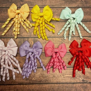 Small Korker Spiral Hair Bow/ Streamer Hair Bow