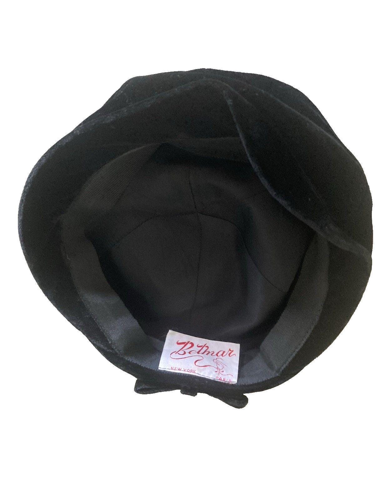 Vintage BETMAR Velour Black Hat Women OS Pillbox Newsboy Cap  display picture 2