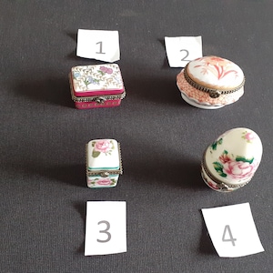 Choice of French vintage Porcelain Art collectable pill box (17326-18418-19113-19121)