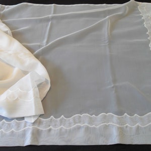French vintage white polyester embroidered bed canopy / valance 77 cm length x 440 cm width (16395) G18  vp