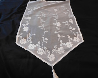French vintage lace net window curtain 100 cm length including the tassel x 57 cm width  (18266) G75 vp