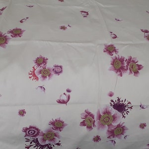 French vintage large cotton oval tablecloth with a floral design 232 cm length x 170 cm width  (19191) T1 vp