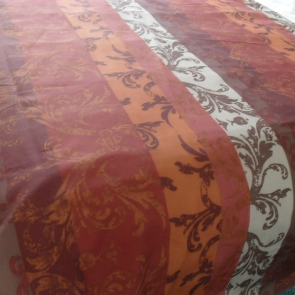 French vintage large polyester oval tablecloth 240 cm x 150 cm (15101-02-03)  E1