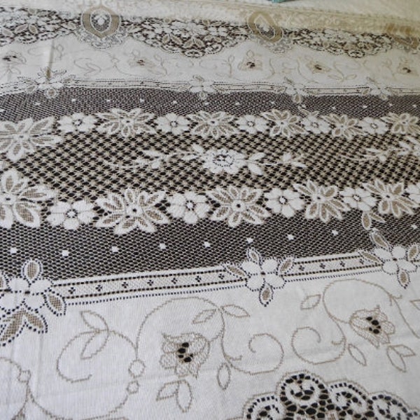 Vintage French large two toned rectangle lace tablecloth or wedding dress fabric 300 cm x 150 cm (18552) G