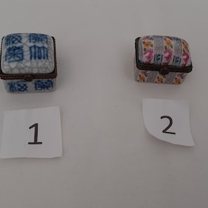 French vintage Porcelain Art collectable pill box