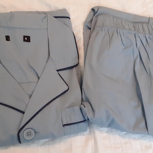 French unworn men&#39;s 100% light blue cotton pyjamas size Large (18655) HW