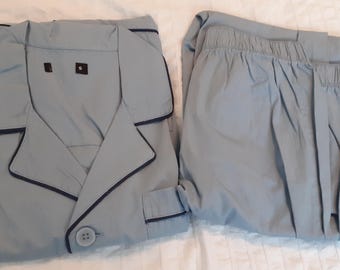 French unworn men&#39;s 100% light blue cotton pyjamas size Large (18655) HW