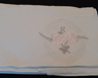 French Vintage white cotton embroidered sheet 260 cm x 230 cm (19341) SRW