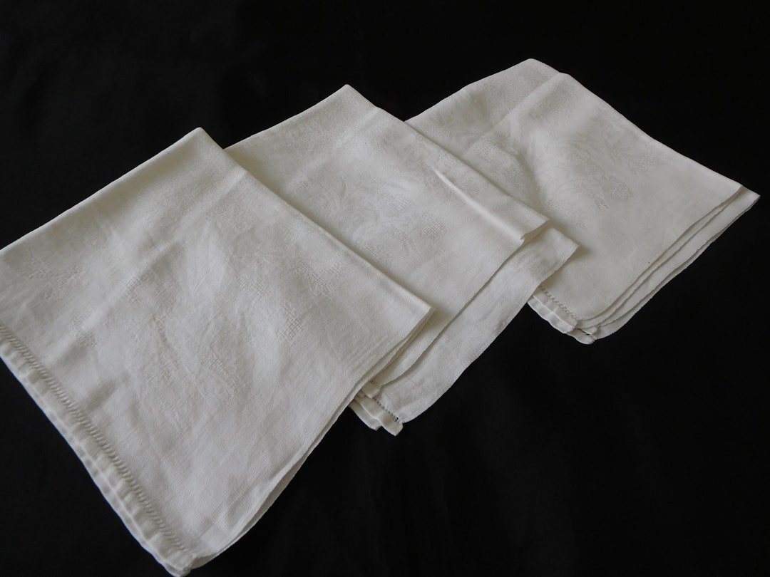 Three French Vintage White Damask Napkins 18102 G32 Etsy