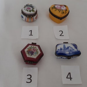 French vintage Porcelain Art collectable pill box vp
