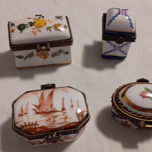 Four vintage porcelaine art collectable pill boxes (039) DR3