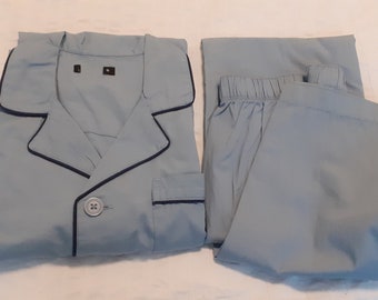 French unworn men&#39;s 100% light blue cotton pyjamas assorted sizes  (18679-18645-46-47-80) HW