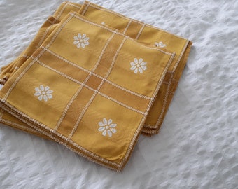 Stunning French vintage mustard coloured cotton napkins (19245) G47