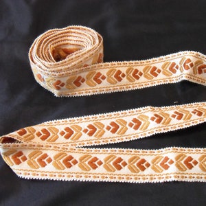Five metres of beautiful vintage French woven  passementerie upholstery trim / galon (16611) G63
