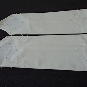 French vintage pale cream wedding mittens / gloves   (10761-10762) B