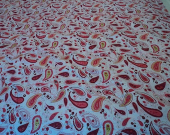 French vintage Paisley patterned quilted throwover / bedspread 180 cm x 140 cm  (12926) GSH2