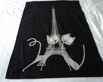 French cotton tea towel / torchon with a picture of cats in front of the Eiffel Tower (11202-14848-49) Q