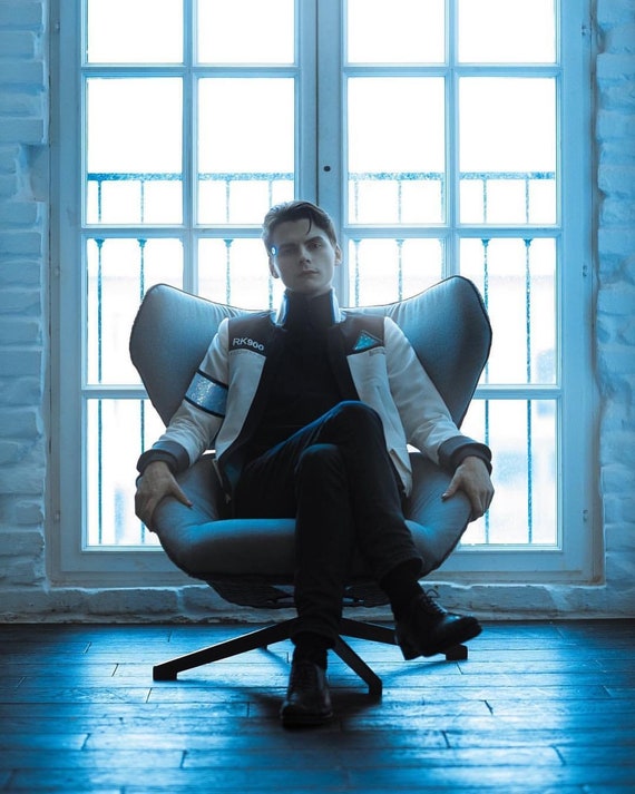 Detroit Become Human Conner Sitting position doll plush cosplay 2 Color