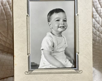 Vintage Kleinkind Kommode Karte Foto, Chubby Ckeeks zum Quetschen, Kleiner Junge Antikes Kabinett Karte Foto, Erzählen Sie eine Geschichte Collage