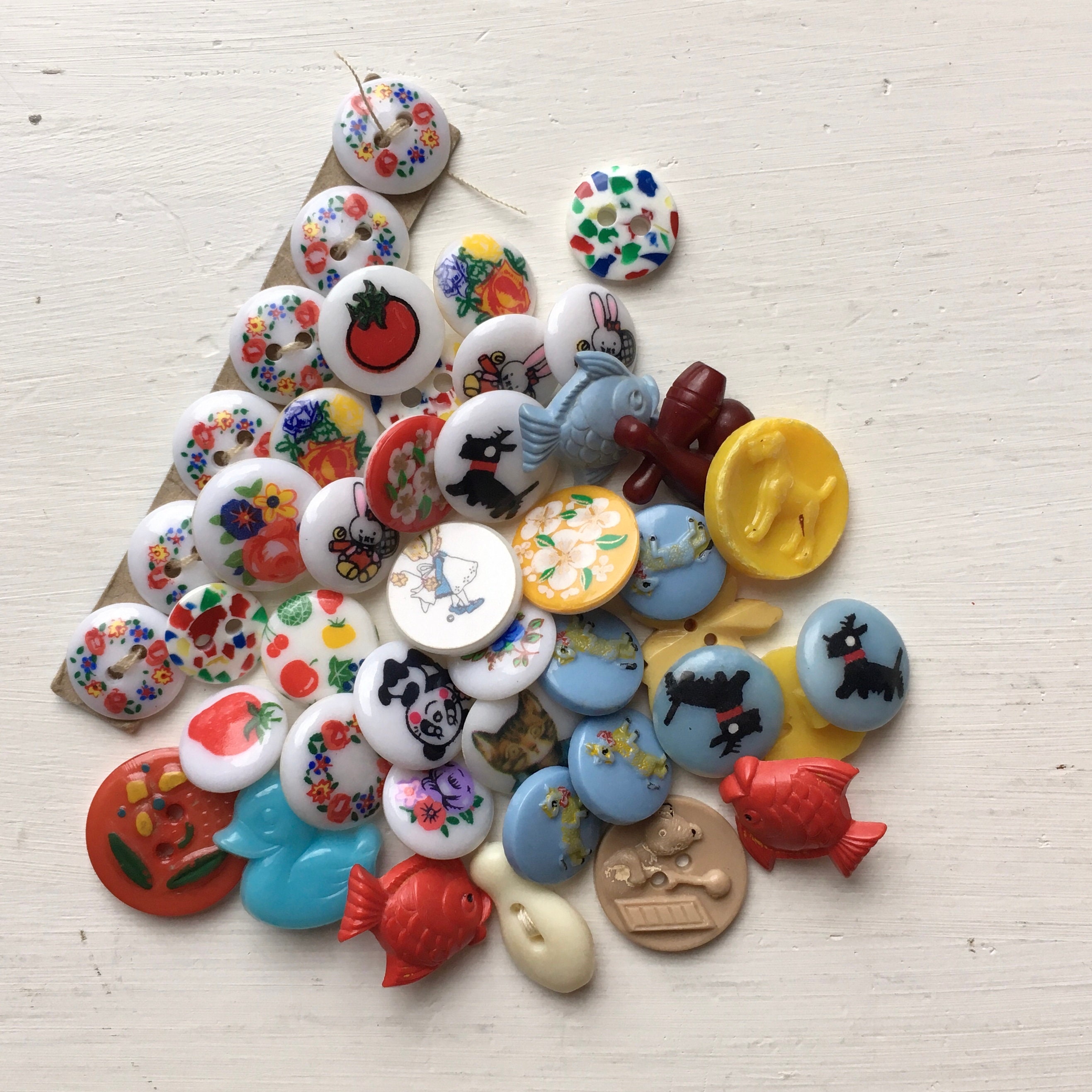 Vintage novelty childrens buttons Australian buttons Etsy