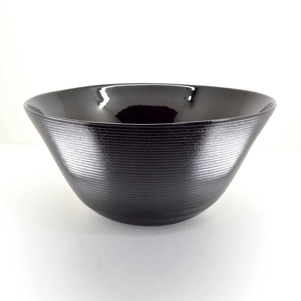 Black Glass Bowl 19x4cm main image 1