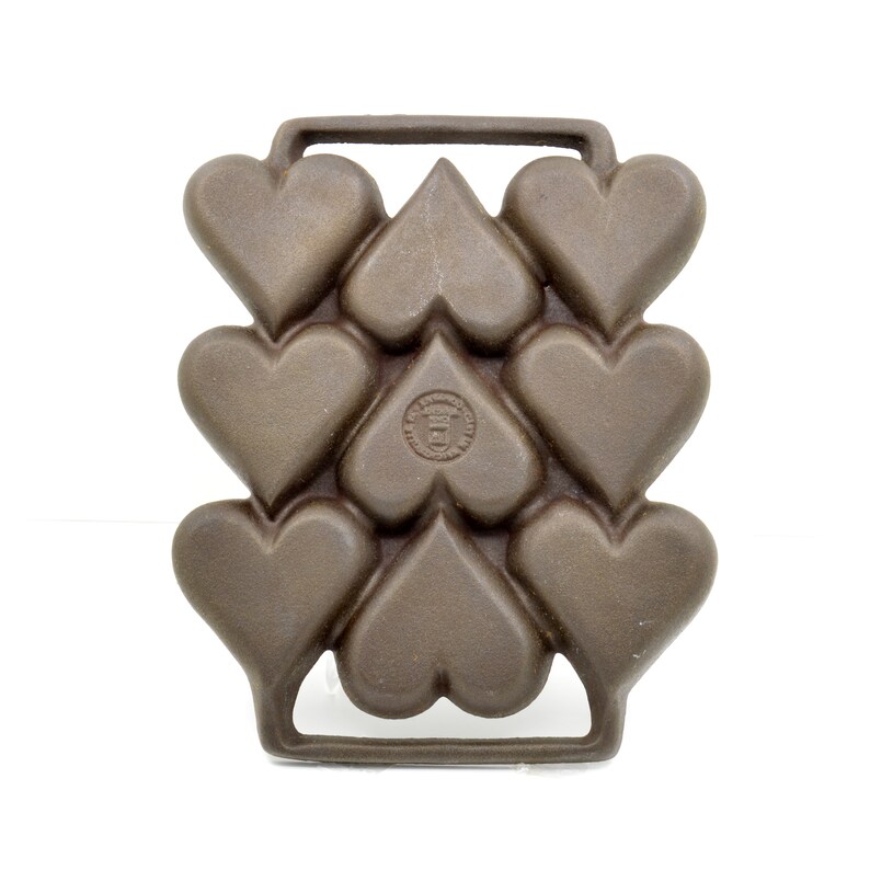 John Wright Cast Iron 9heart Muffin Pan With Handles Shortbread