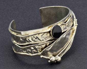 Stunning Avi Soffer Israel Sterling Silver Cuff Bracelet - Modern Art Nouveau Style Handmade Silver and Onyx – Abstract Leaf Flower & Berry