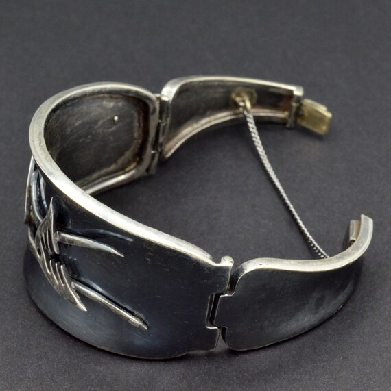 Ledesma Signed Fish Bracelet - Round Hinged Sterl… - image 5
