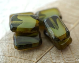 10pcs Mint Green Czech Glass Maple Leaf Beads 13x11mm Jewellery Supplies GB248