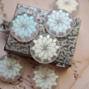 lastones Dahlia Flower Coin Beads, Czech Beads, Beads 58-2sa