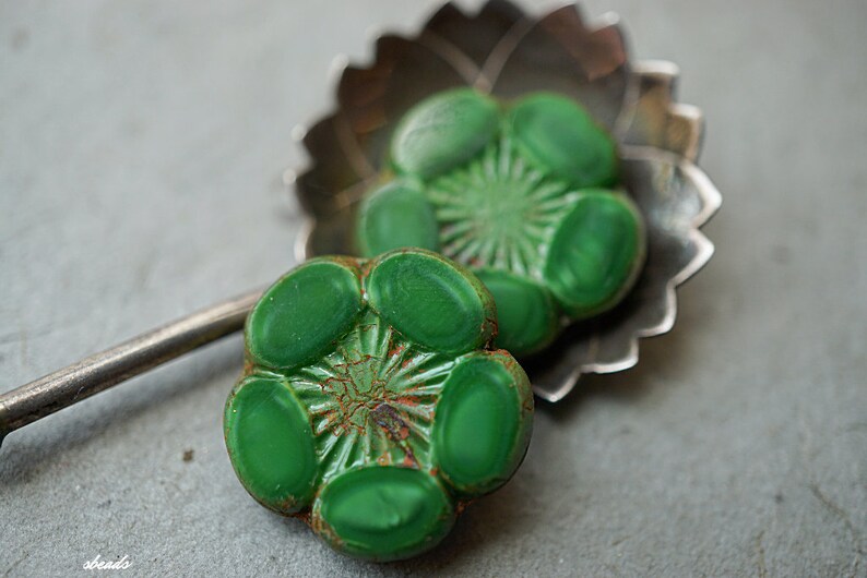 Meadow Blooms Flower Beads Czech Beads Beads 39-5s