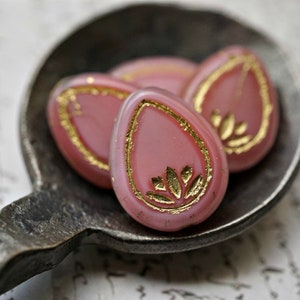 NEW.. A Flower, Czech Beads, Beads, 91-5sa