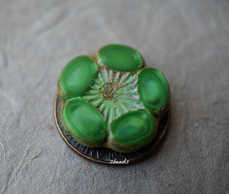 Meadow Blooms Flower Beads Czech Beads Beads 39-5s