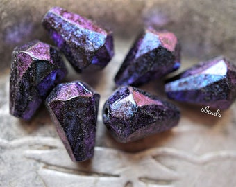 Facetterade droppformade tjeckiska glaspärlor, stenblå violett dimma, 14 x 10 mm