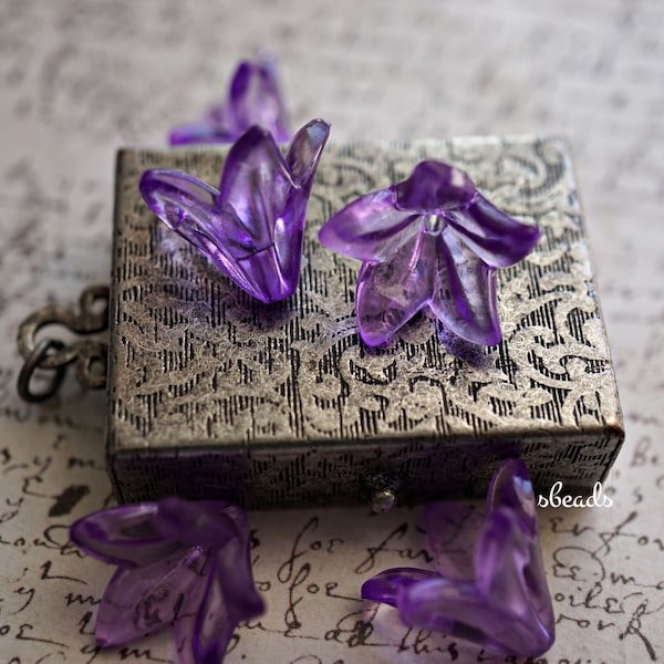 Perles en acrylique violet transparent en forme de clochette, breloques florales 17 x 16 mm