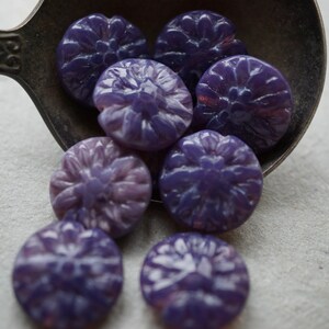 FREE SHIPPING Lavender Dahlia, Flower Beads, Beads, 175-5s2a