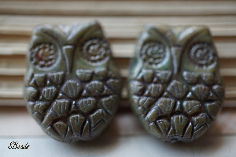 lastones FREE SHIPPING Opaque Owls, Owl Beads, Czech Beads