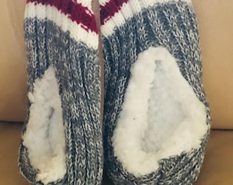LADIES Vintage SLIPPERS. warm and cozy, Knitted grey slipper socks, rubberized sole. Brand new Condition. shipping from CANADA