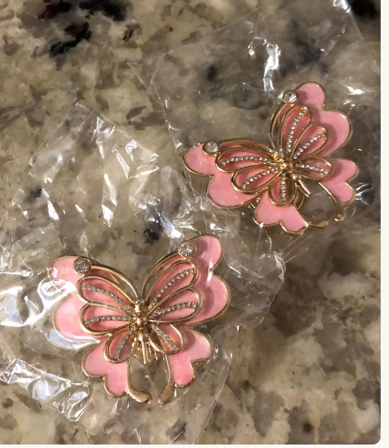 BUTTERFLY lådknoppar, skåpknoppar. Rosa emalj med gulddetaljer. Set om 2. bild 1