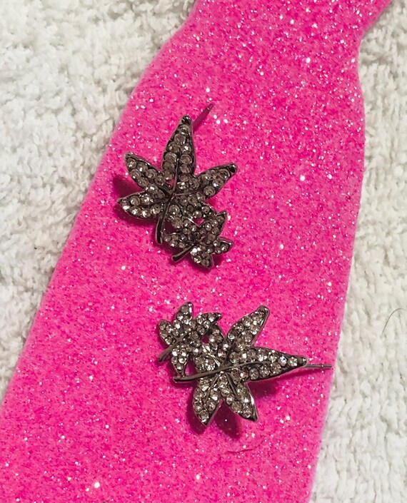 Vintage Rhinestone Maple Leaf Stud Earrings - image 5