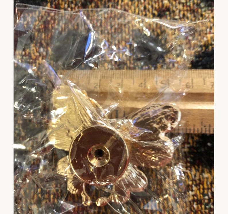 BUTTERFLY lådknoppar, skåpknoppar. Rosa emalj med gulddetaljer. Set om 2. bild 4