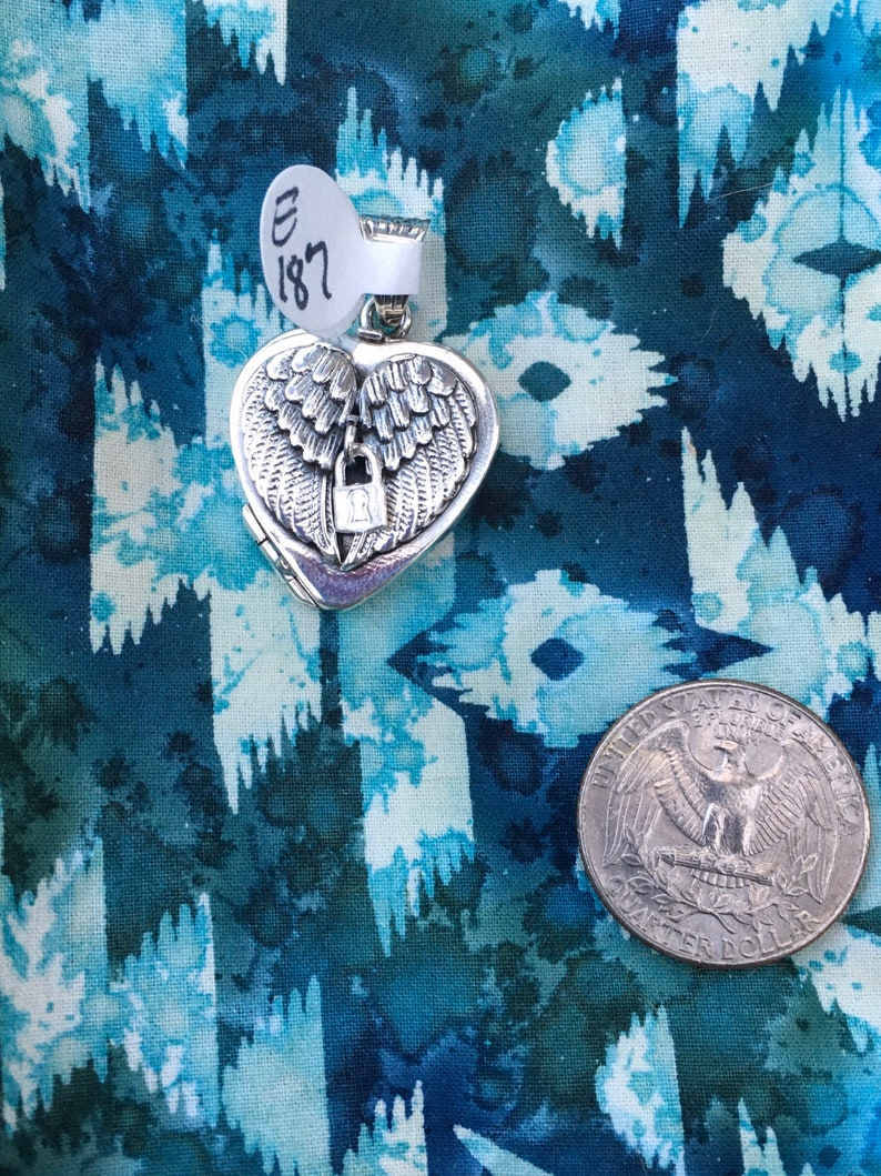 Guardian angel locket image 10