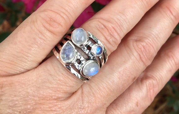 Rainbow moonstone ring/9