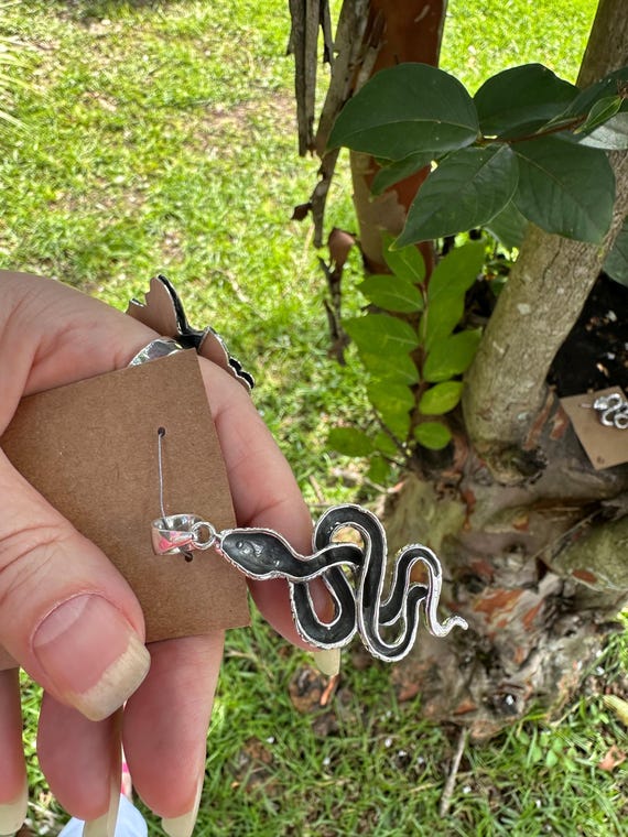 snake pendant View 3