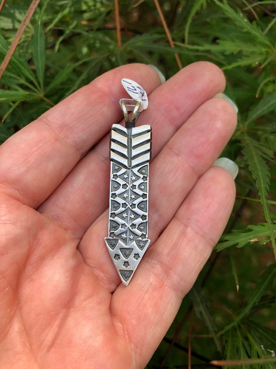 Arrow pendant - image 1