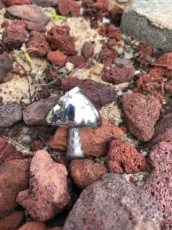 Mushroom pendant