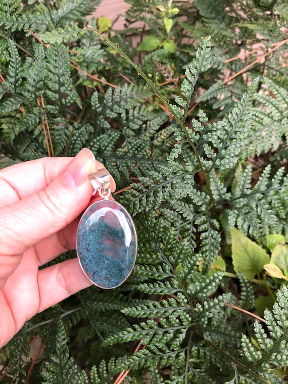 Moss agate pendant