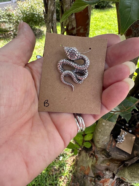 snake pendant View 4