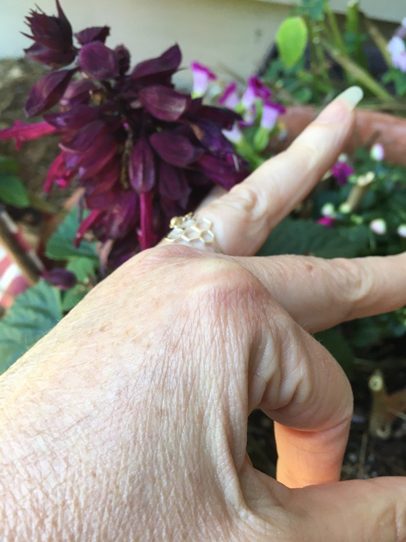 Bee ring6-9